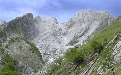 什么地方旅游风景多，什么地方旅游景区多